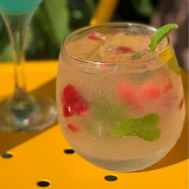 Crystal Berry Fizz.